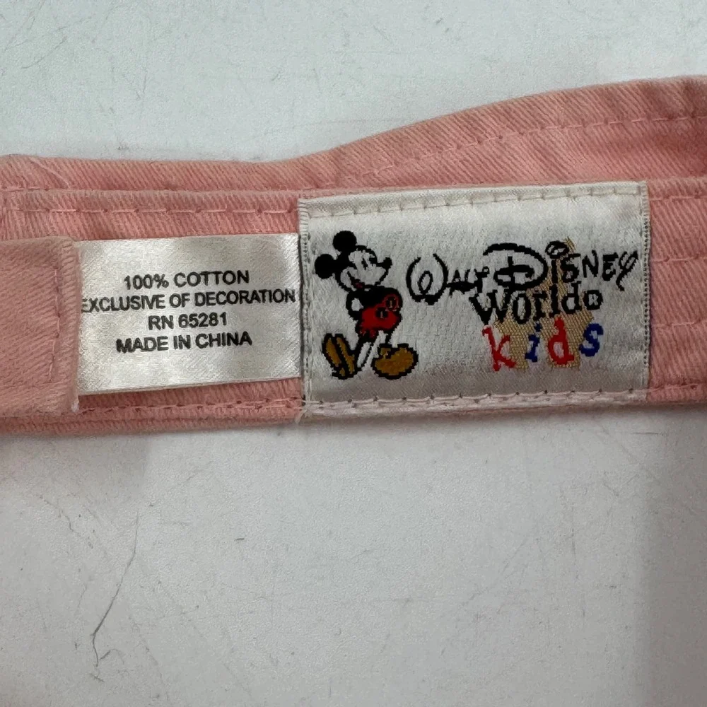 Disney Walt World Kids embrace touch